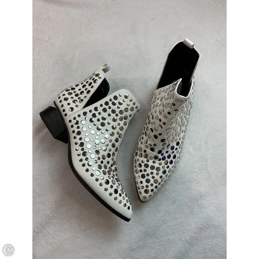 Boots Ankle Heels By Steve Madden In White, Size: 7