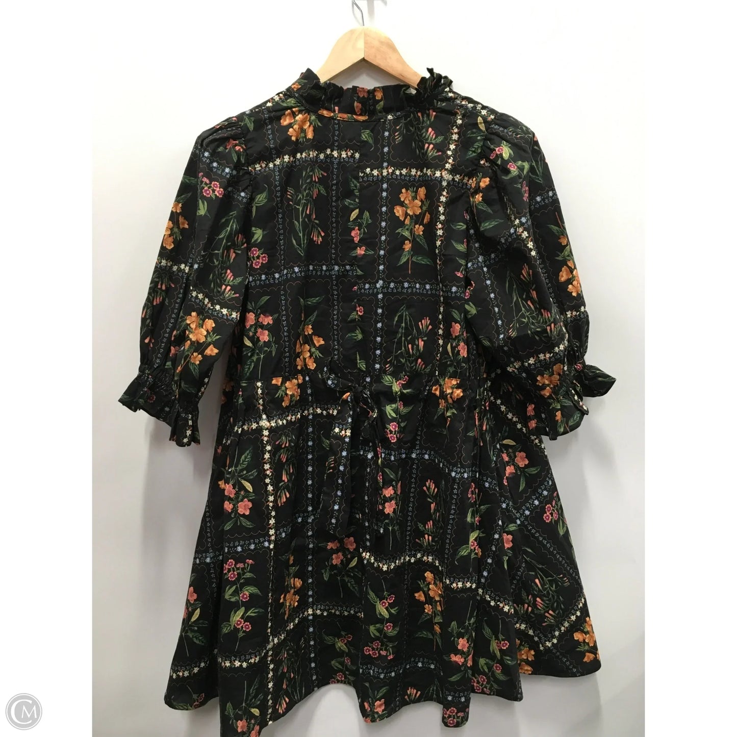 Dress Casual Short By Entro In Floral Print, Size: M