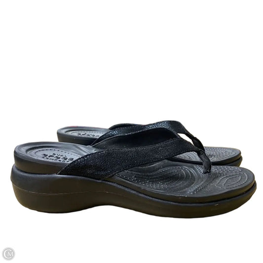 Sandals Flip Flops By Crocs In Black, Size: 8