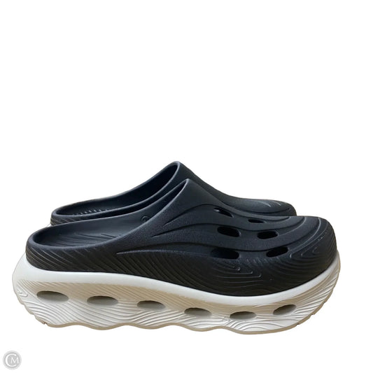 Sandals Flats By Hunter In Black, Size: 8