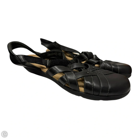 Shoes Flats By Clarks In Black, Size: 10