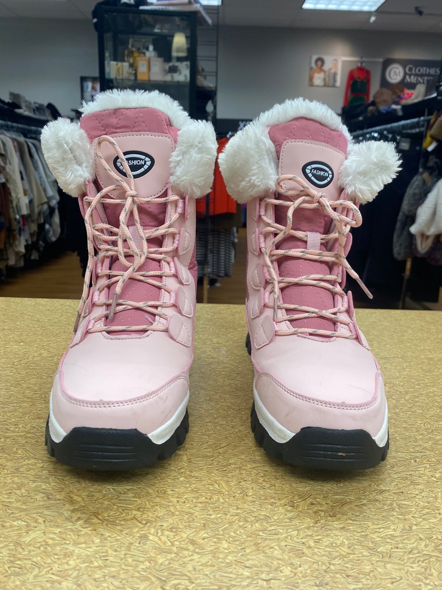 Boots Snow By Clothes Mentor In Pink, Size: 7.5