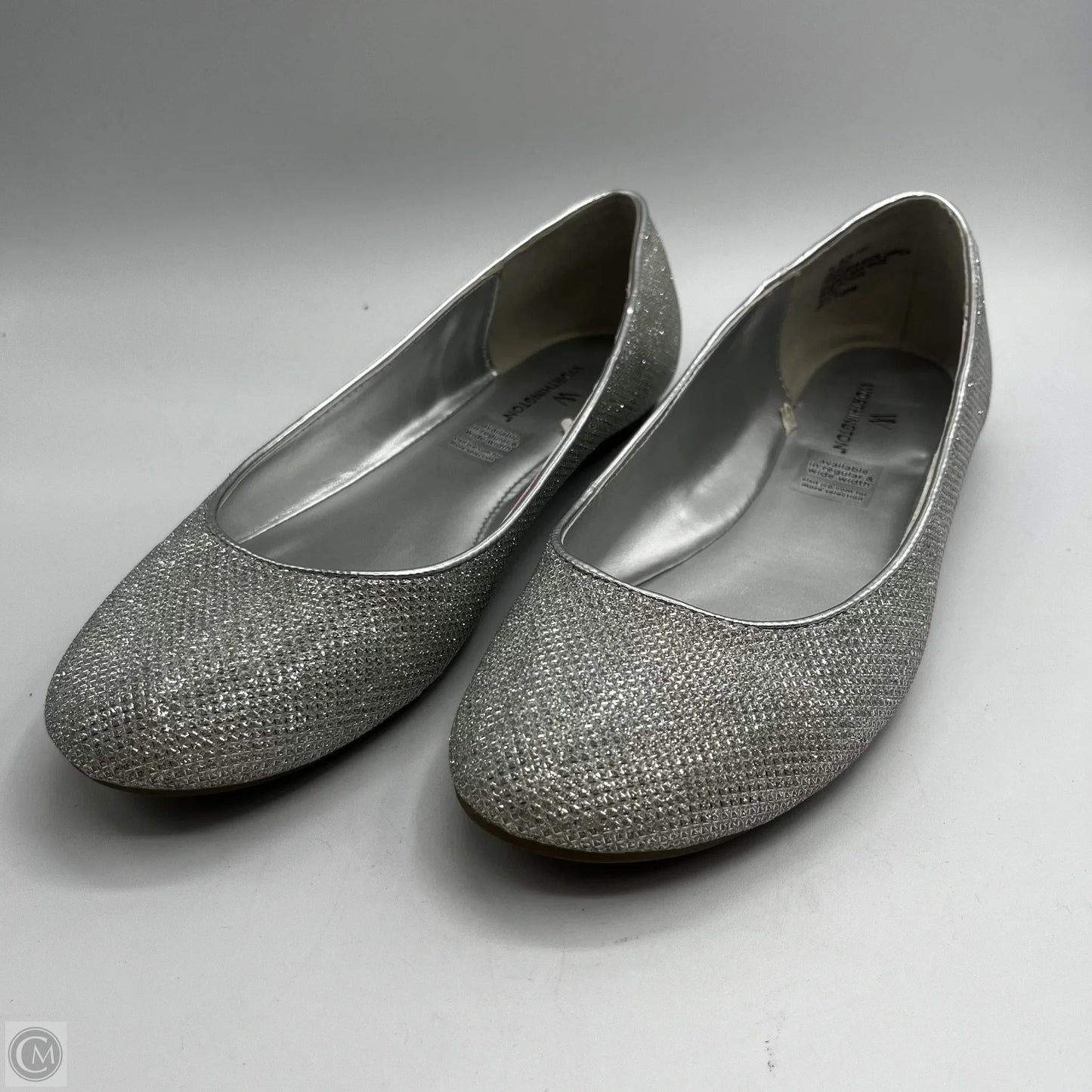 Shoes Flats By Worthington In Silver, Size: 7