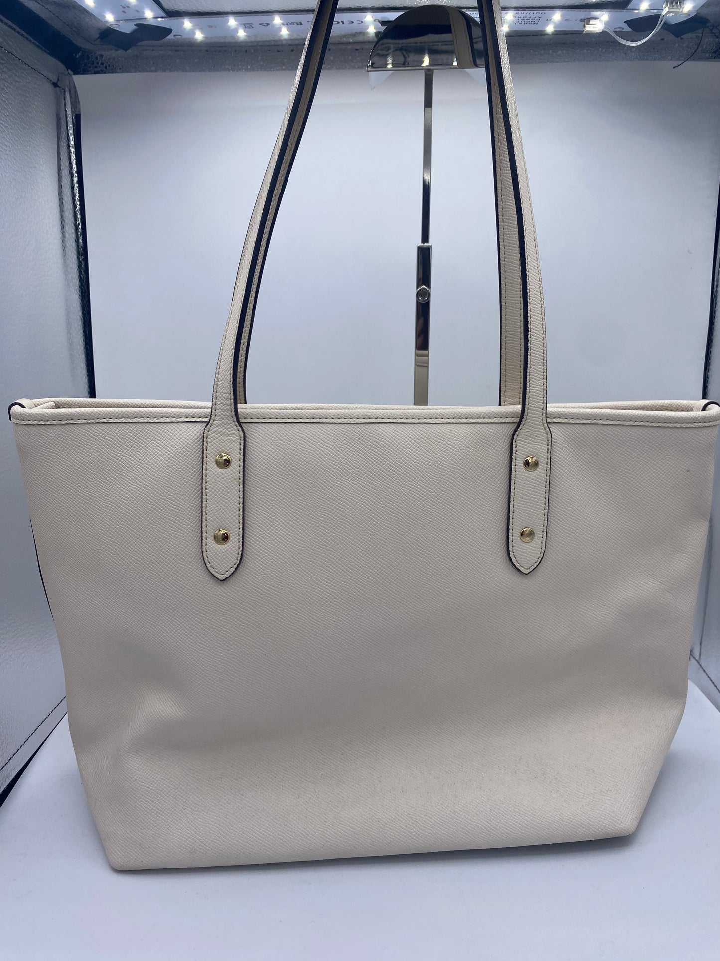 Handbag By Coach, Size: Medium