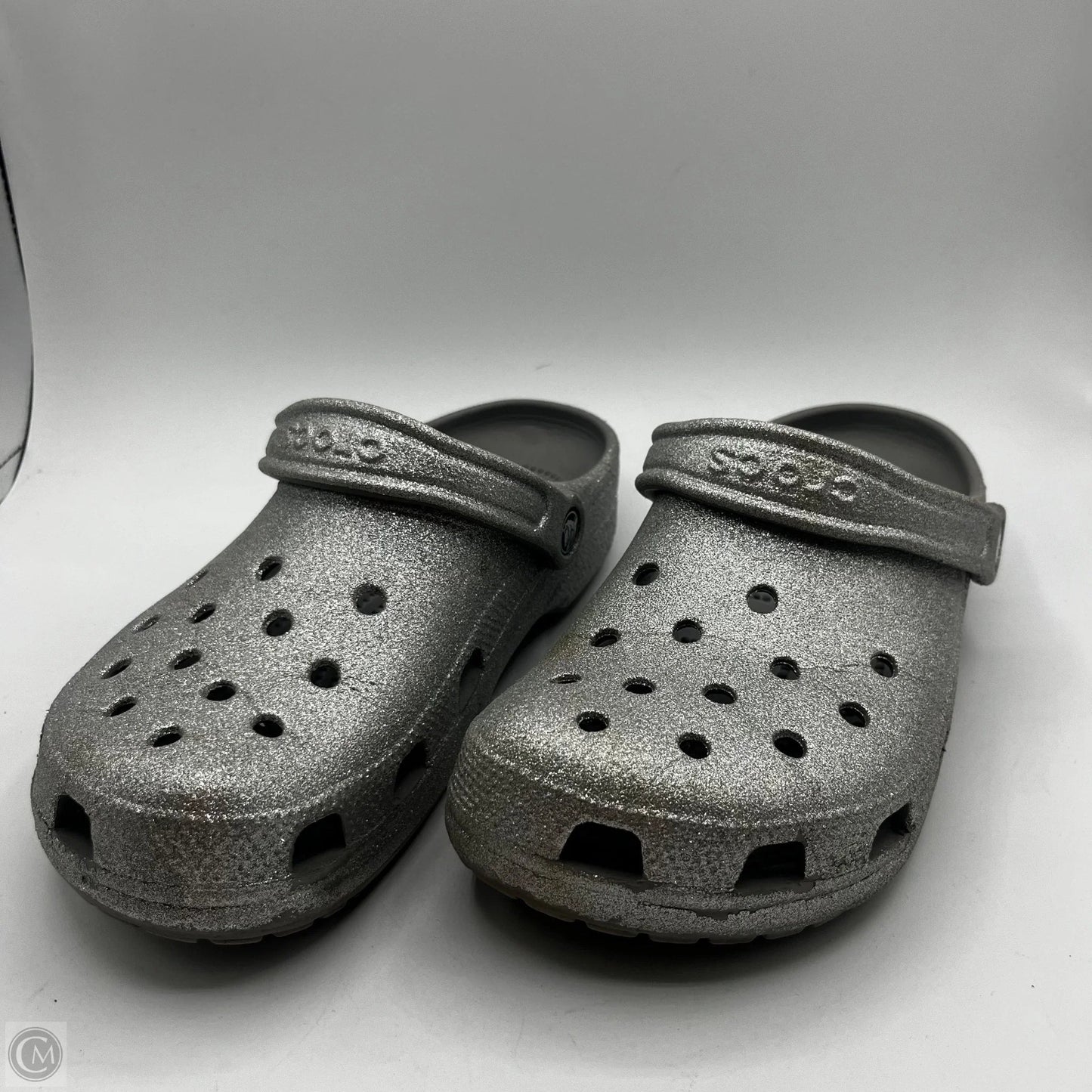 Sandals Flats By Crocs In Silver, Size: 9