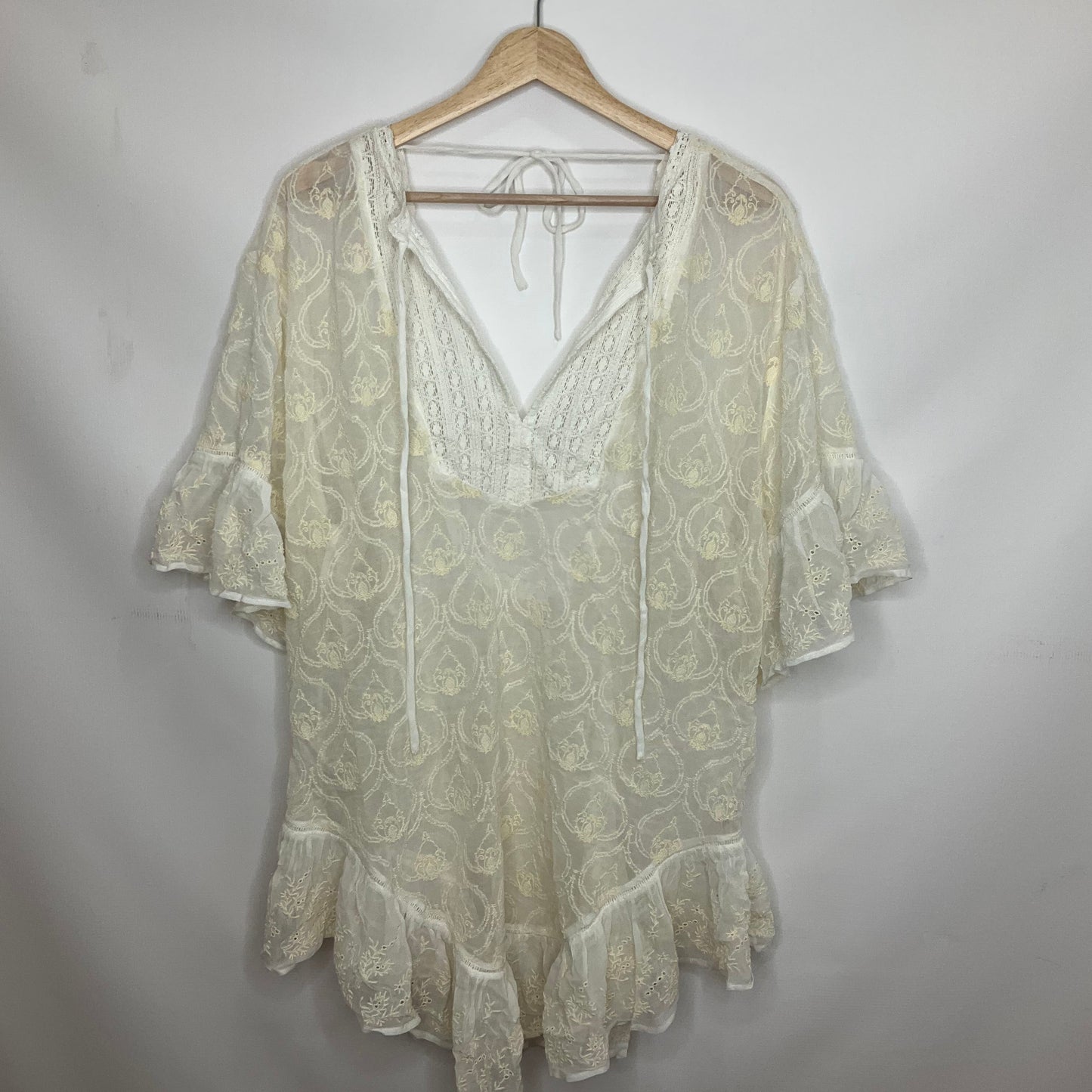 White Top Short Sleeve Anthropologie, Size S