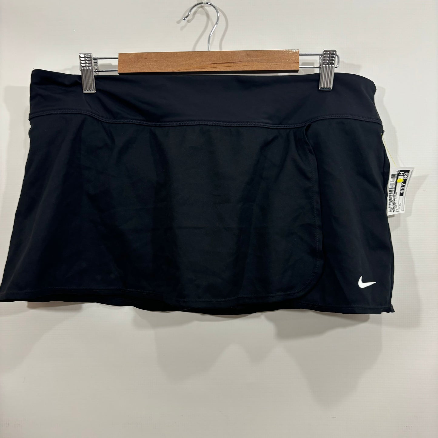 Athletic Skort By Nike Apparel In Black, Size: Xl