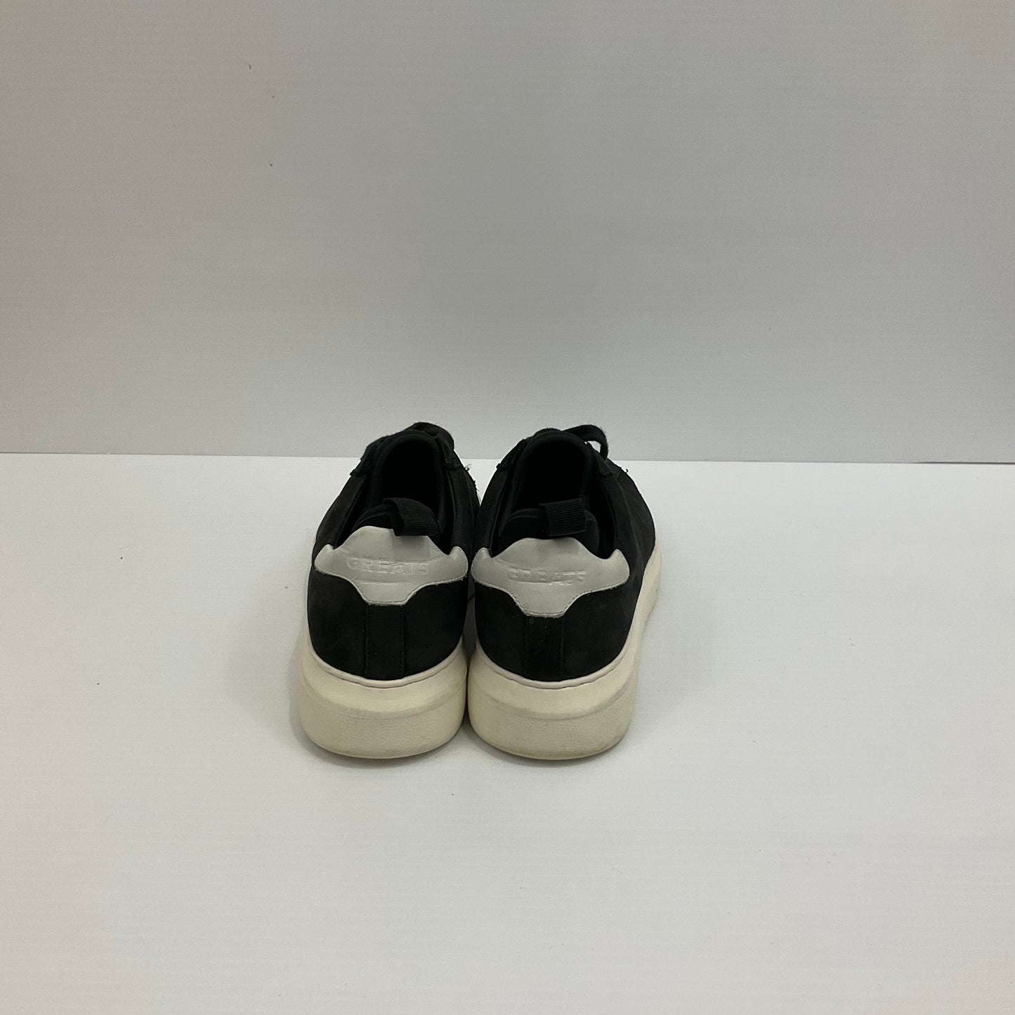 Shoes Sneakers By Cmb  Size: 8.5