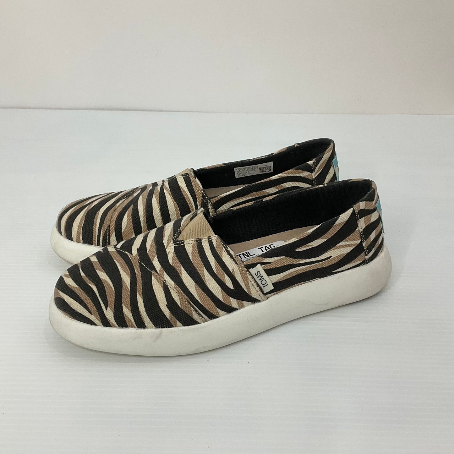 Animal Print Shoes Sneakers Toms, Size 6