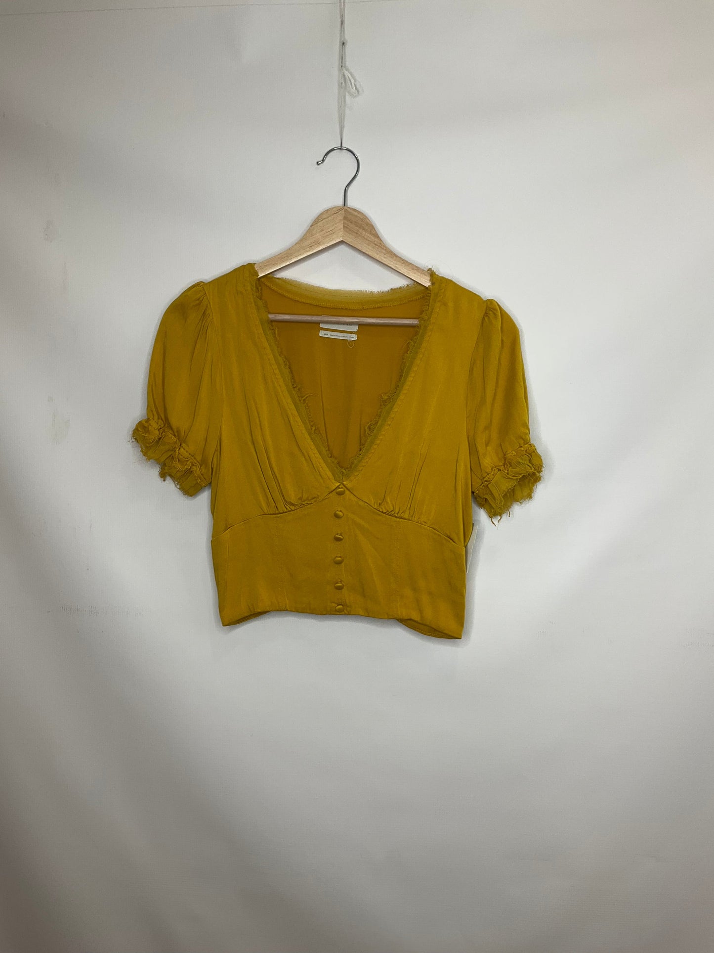 Yellow Top Short Sleeve Urban Outfitters, Size M