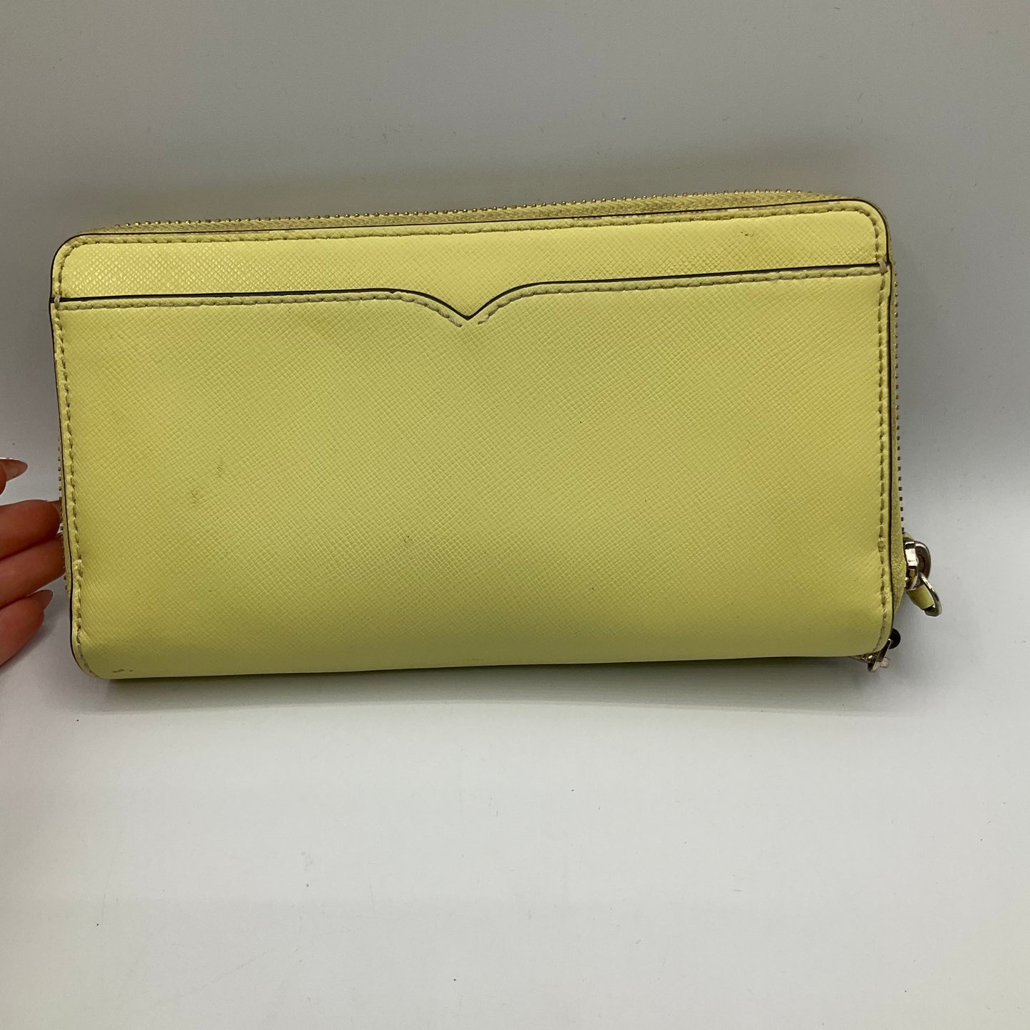 Wristlet Designer By Kate Spade, Size: Large