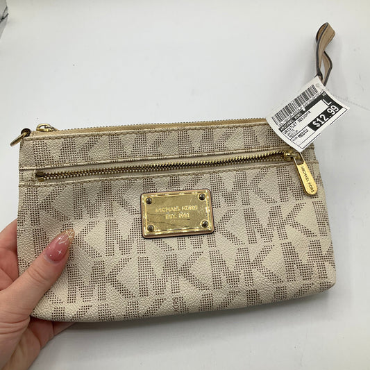 Wristlet Designer By Michael Kors, Size: Medium