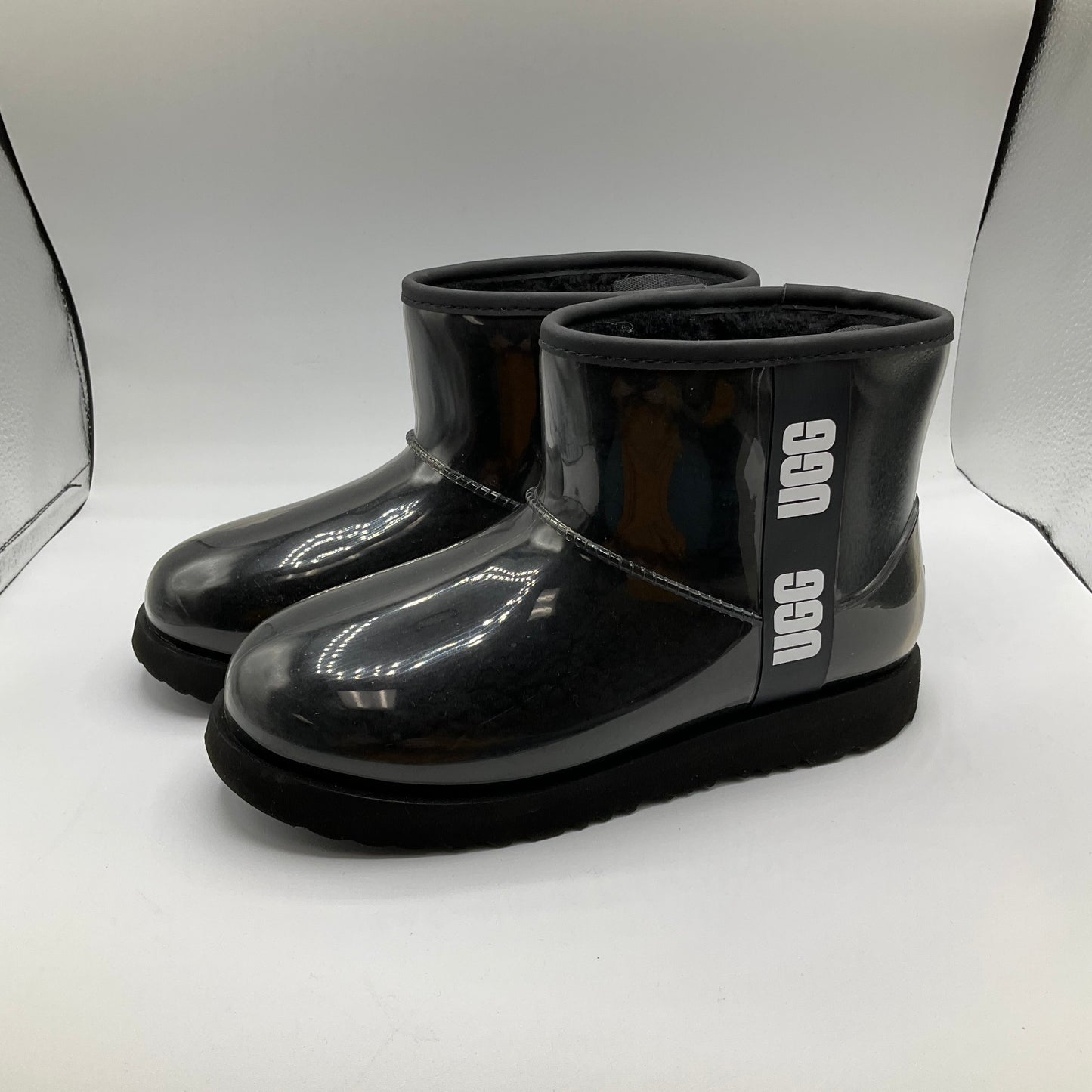 Boots Snow By Ugg  Size: 5