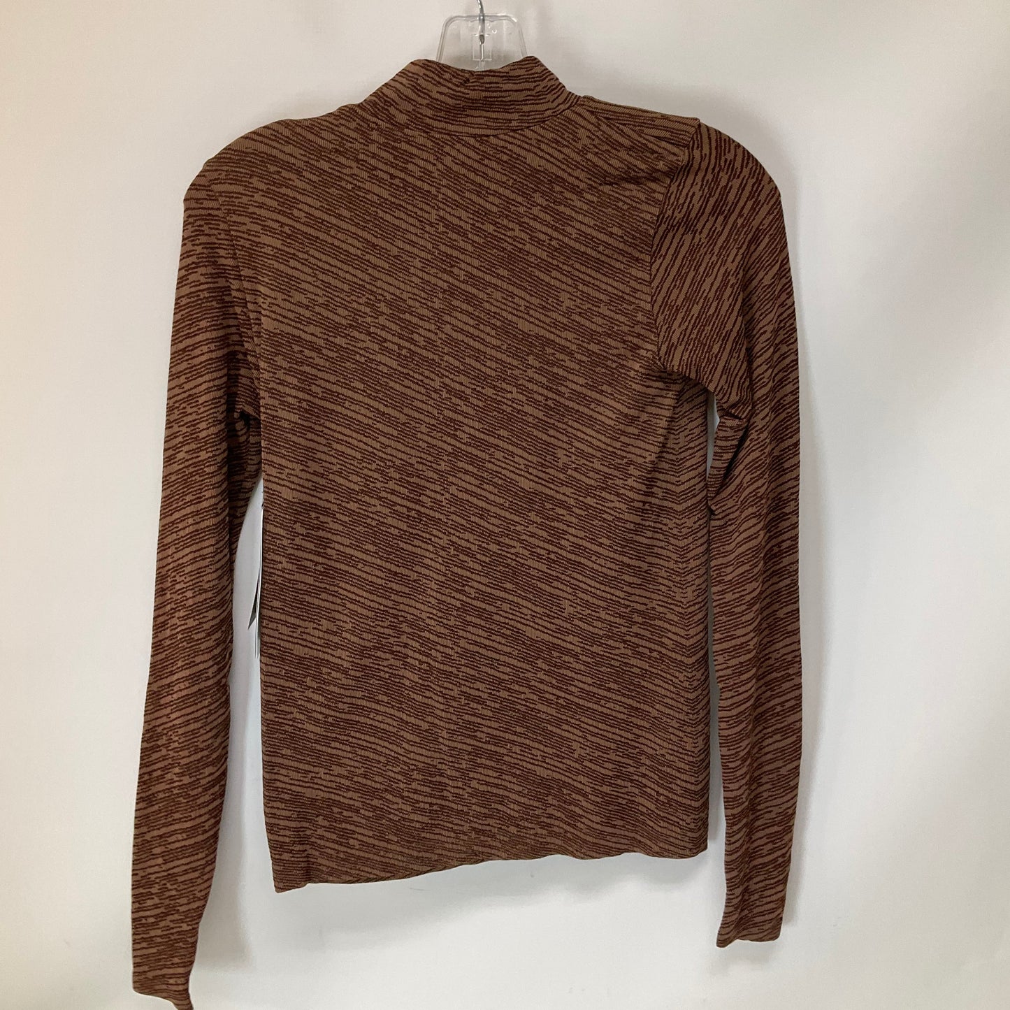 Athletic Top Long Sleeve Crewneck By Athleta In Brown, Size: Xs