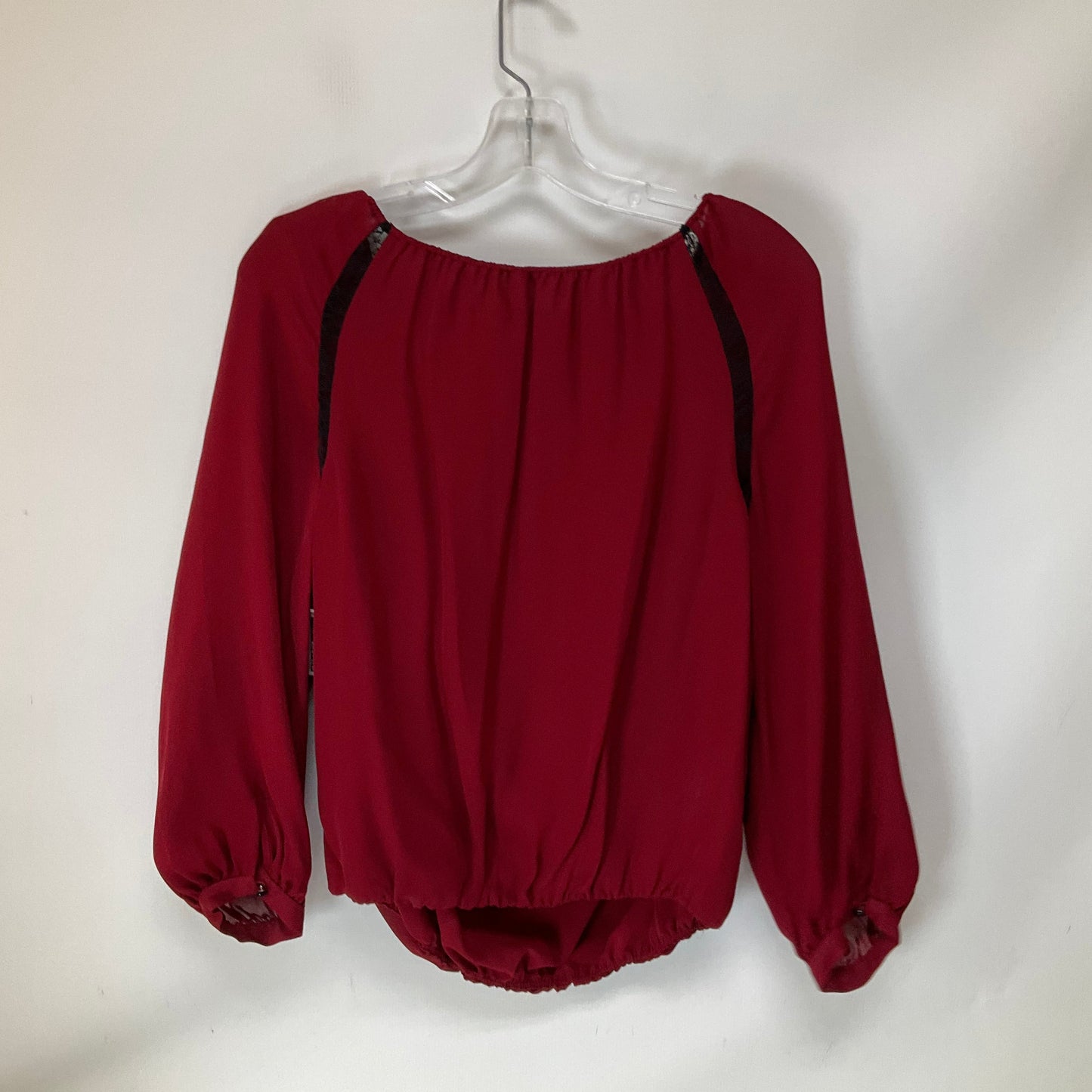 Top Long Sleeve By Alice + Olivia In Red, Size: M