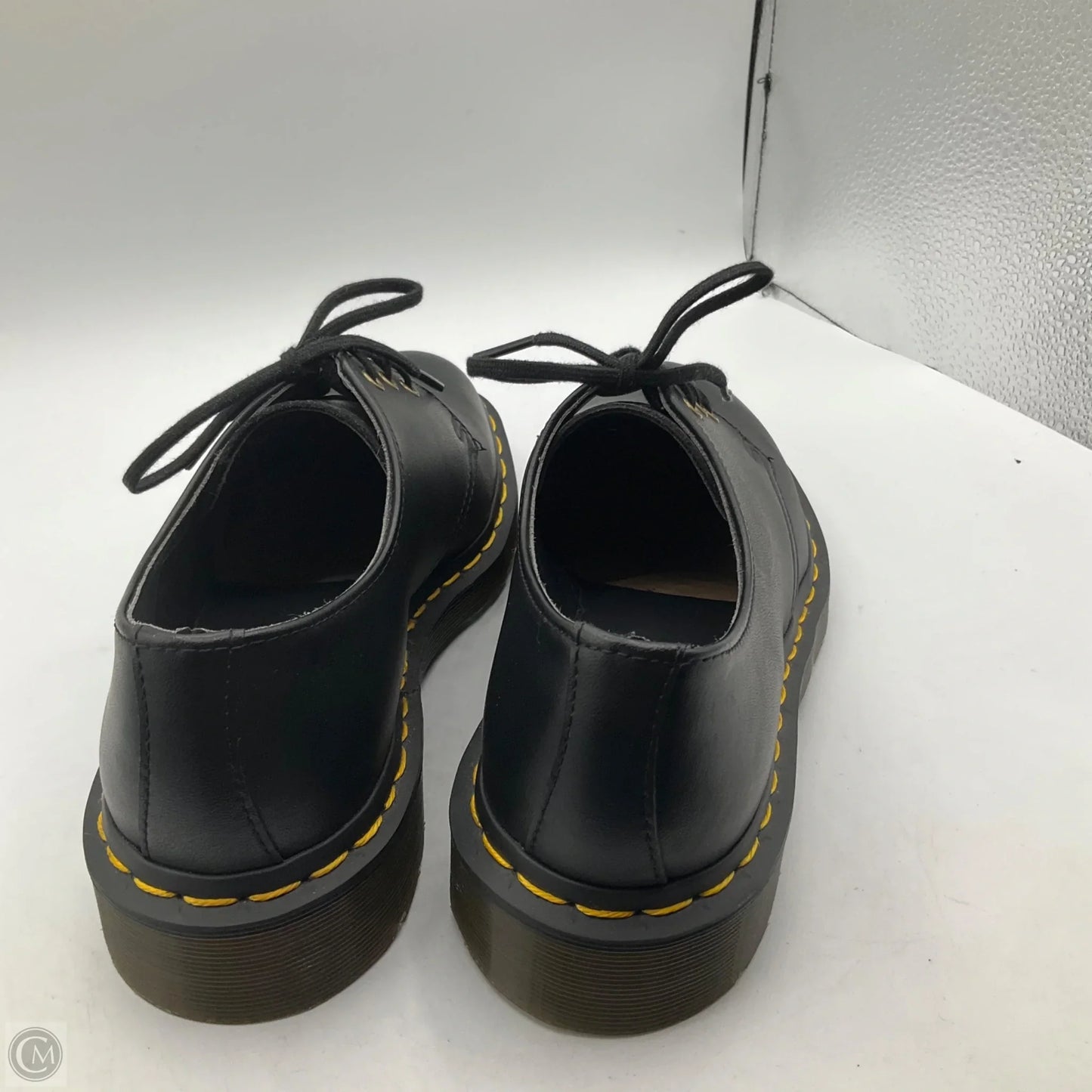 Shoes Flats By Dr Martens In Black, Size: 6