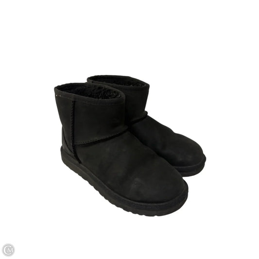 Boots Designer By Ugg In Black, Size: 7