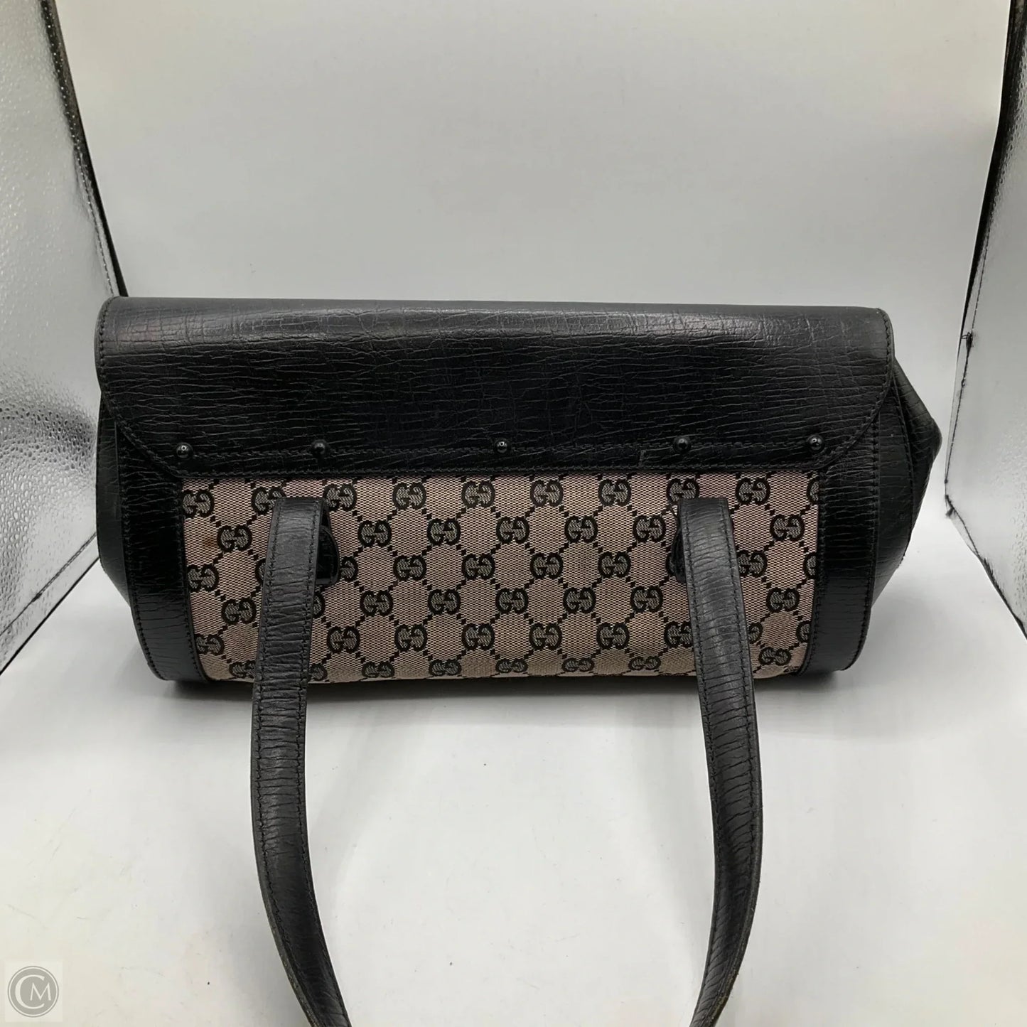 Handbag Luxury Designer By Gucci, Size: Medium