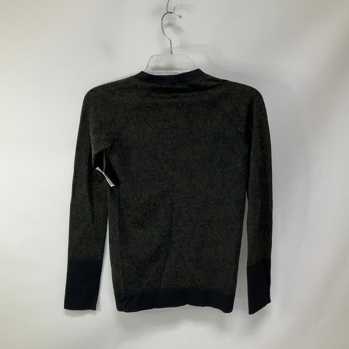 Athletic Top Long Sleeve Crewneck By Lululemon In Multi-colored, Size: 4