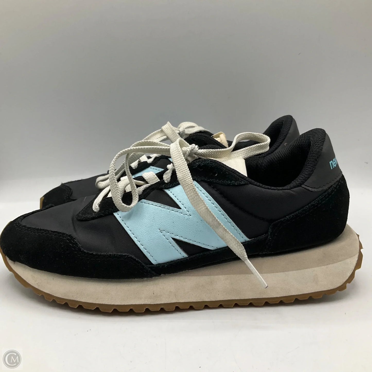 Shoes Sneakers By New Balance In Black, Size: 7.5