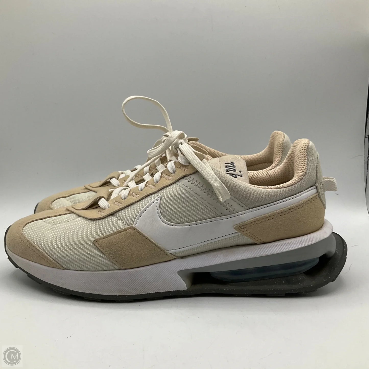 Shoes Athletic By Nike In Cream, Size: 8.5