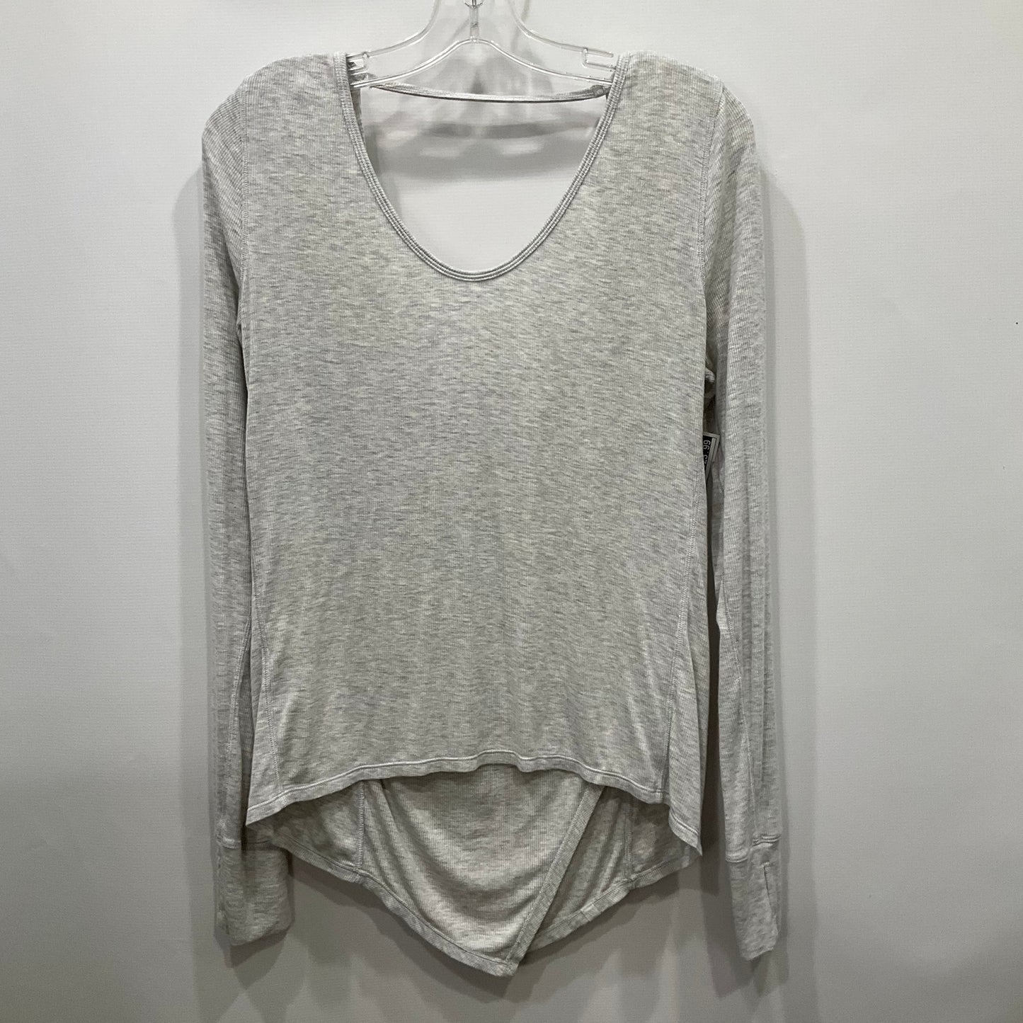 Athletic Top Long Sleeve Crewneck By Lululemon In Grey, Size: 6