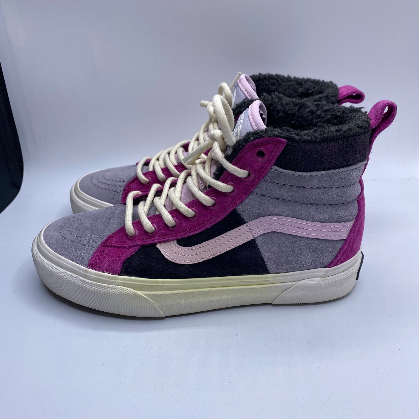 Shoes Sneakers By Vans In Purple, Size: 6