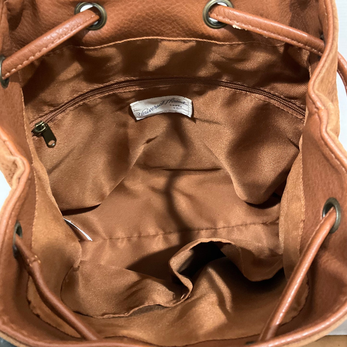Backpack Universal Thread, Size Medium