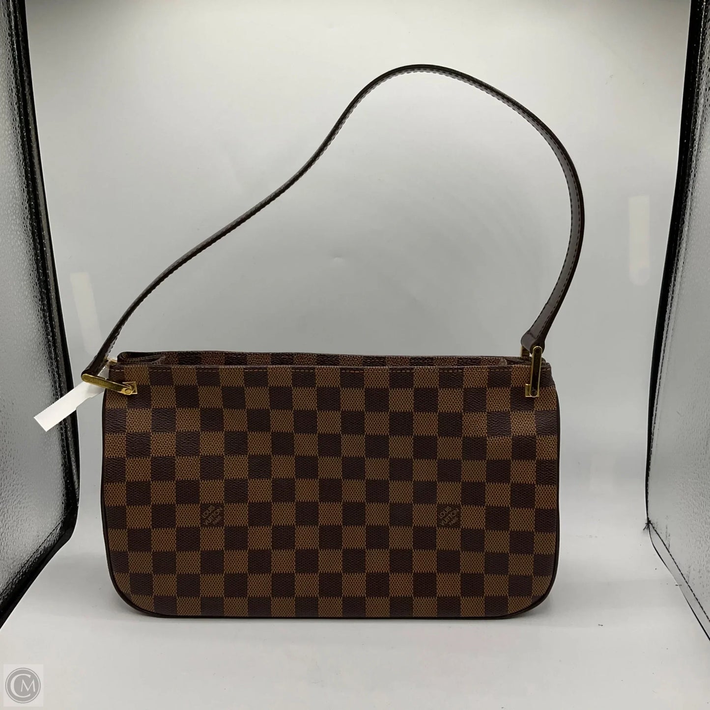 Handbag Luxury Designer By Louis Vuitton, Size: Medium