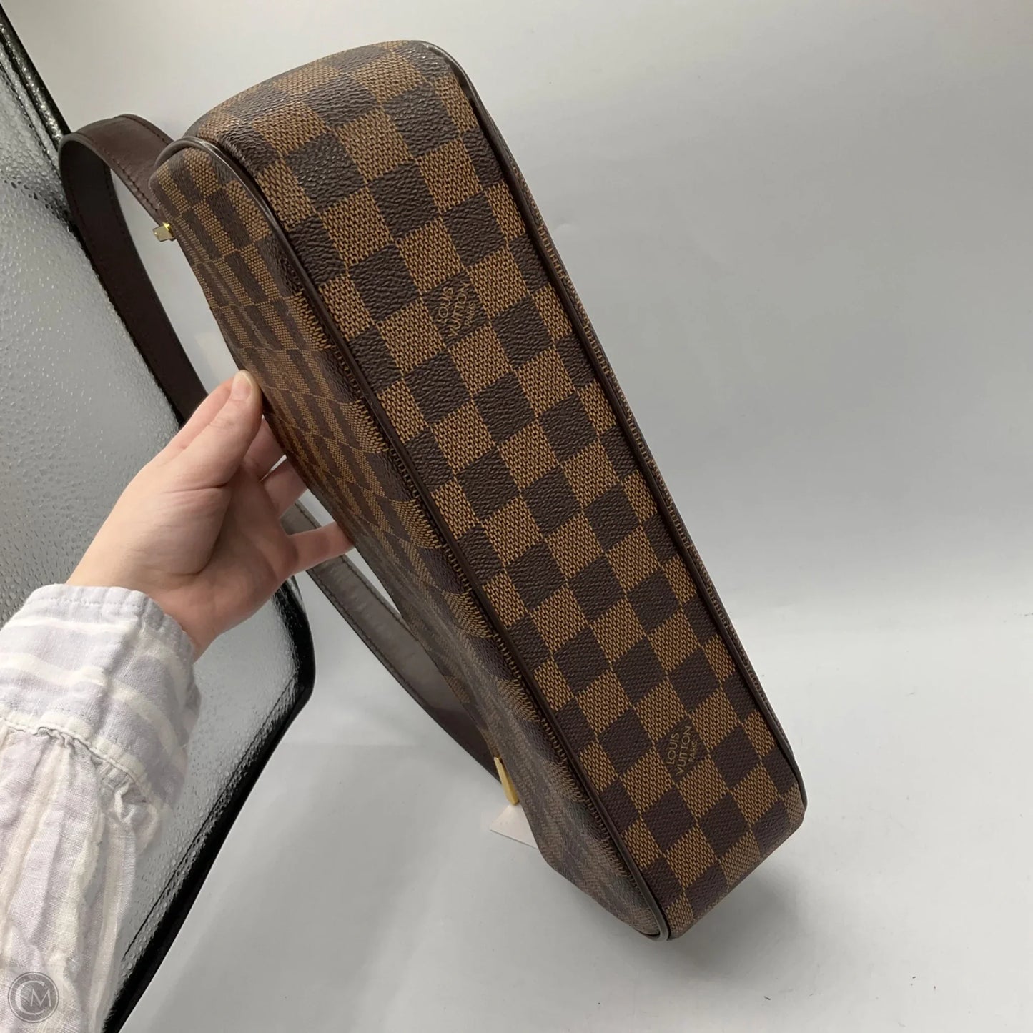 Handbag Luxury Designer By Louis Vuitton, Size: Medium