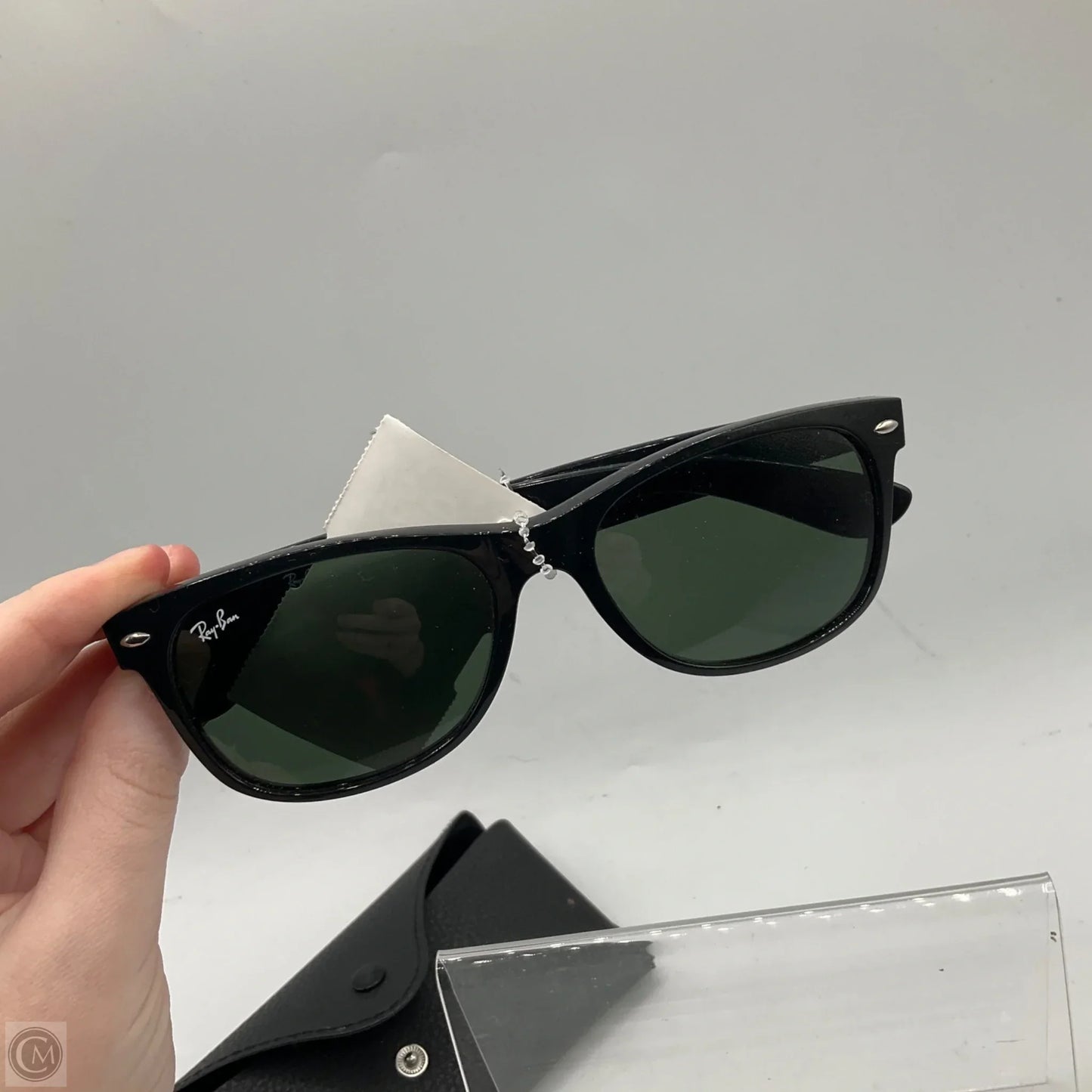 Sunglasses Designer By Ray Ban, Size: Medium