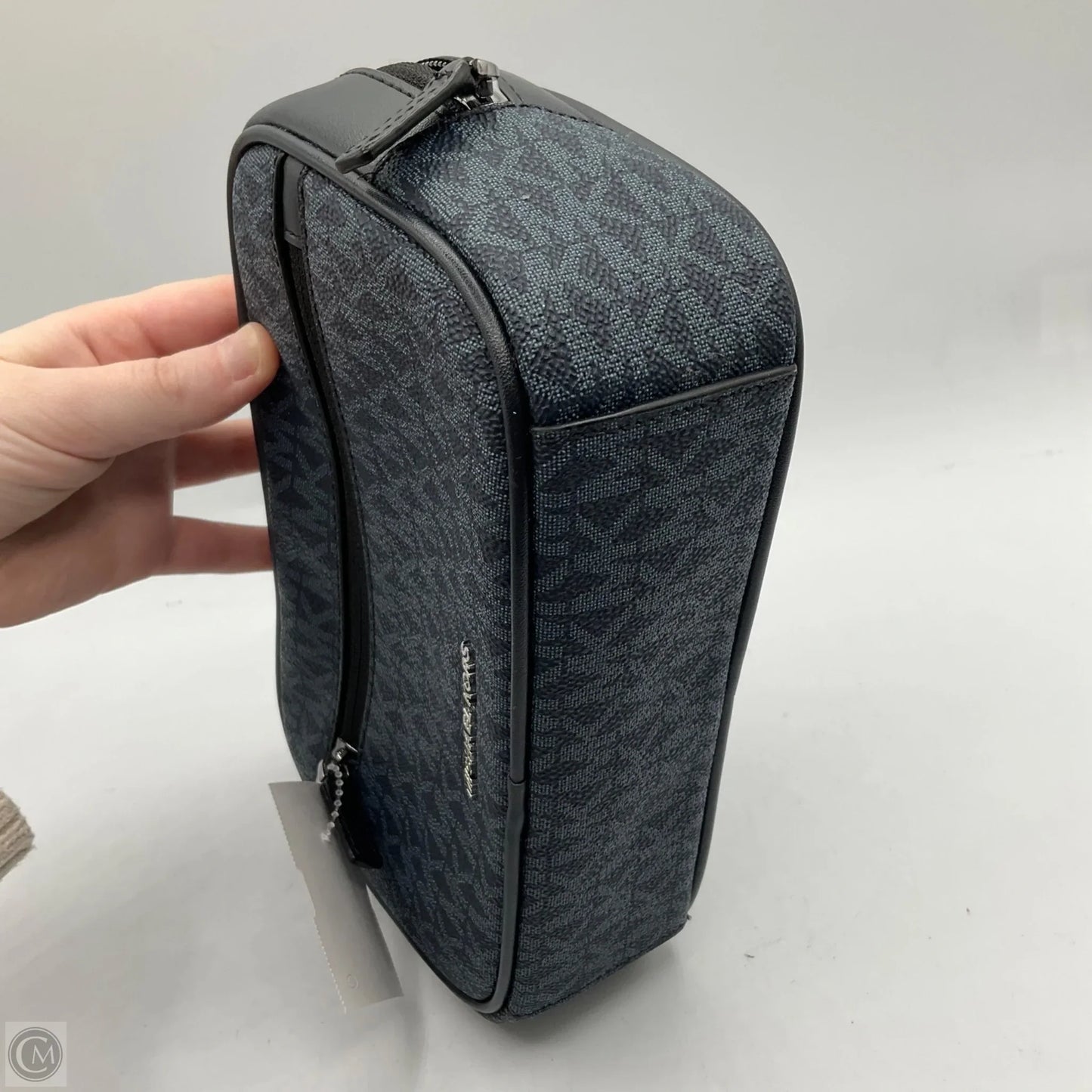 Makeup Bag Designer By Michael Kors, Size: Medium