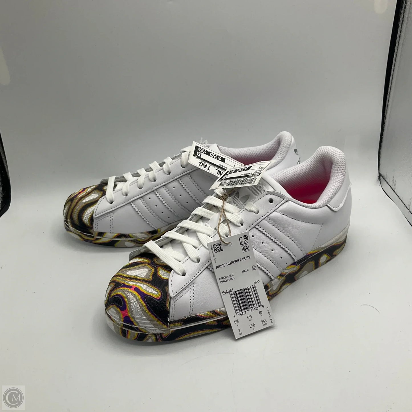 Shoes Sneakers By Adidas In White, Size: 7