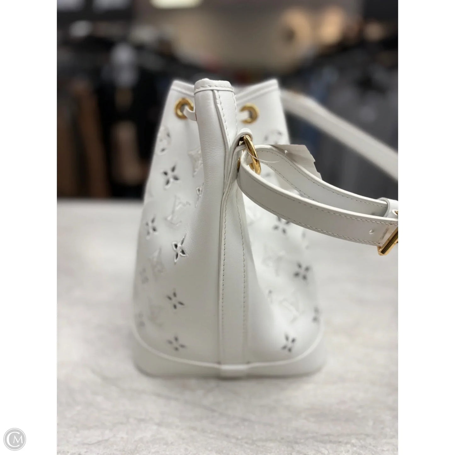 Handbag Luxury Designer By Louis Vuitton, Size: Large