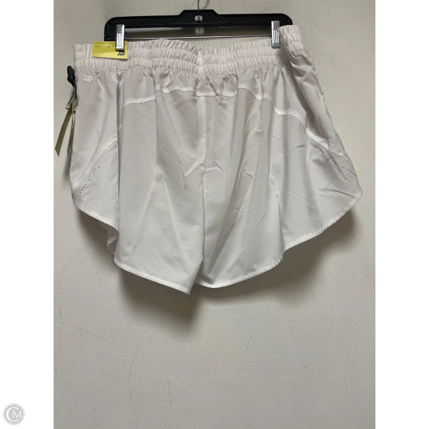 Athletic Shorts By All In Motion In White, Size: Xxl
