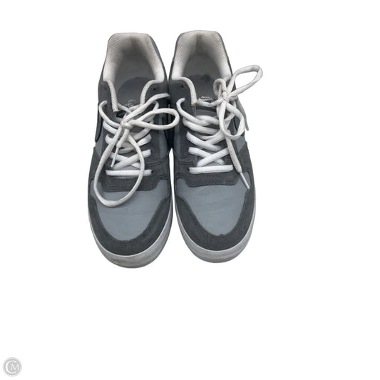 Shoes Sneakers By Nike In Grey, Size: 7