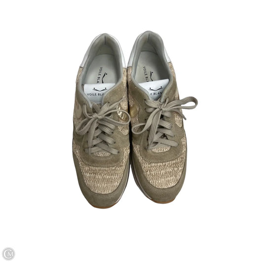 Shoes Sneakers By Clothes Mentor In Tan, Size: 9