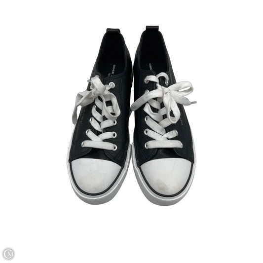 Shoes Sneakers By Rock And Candy In Black & White, Size: 9.5