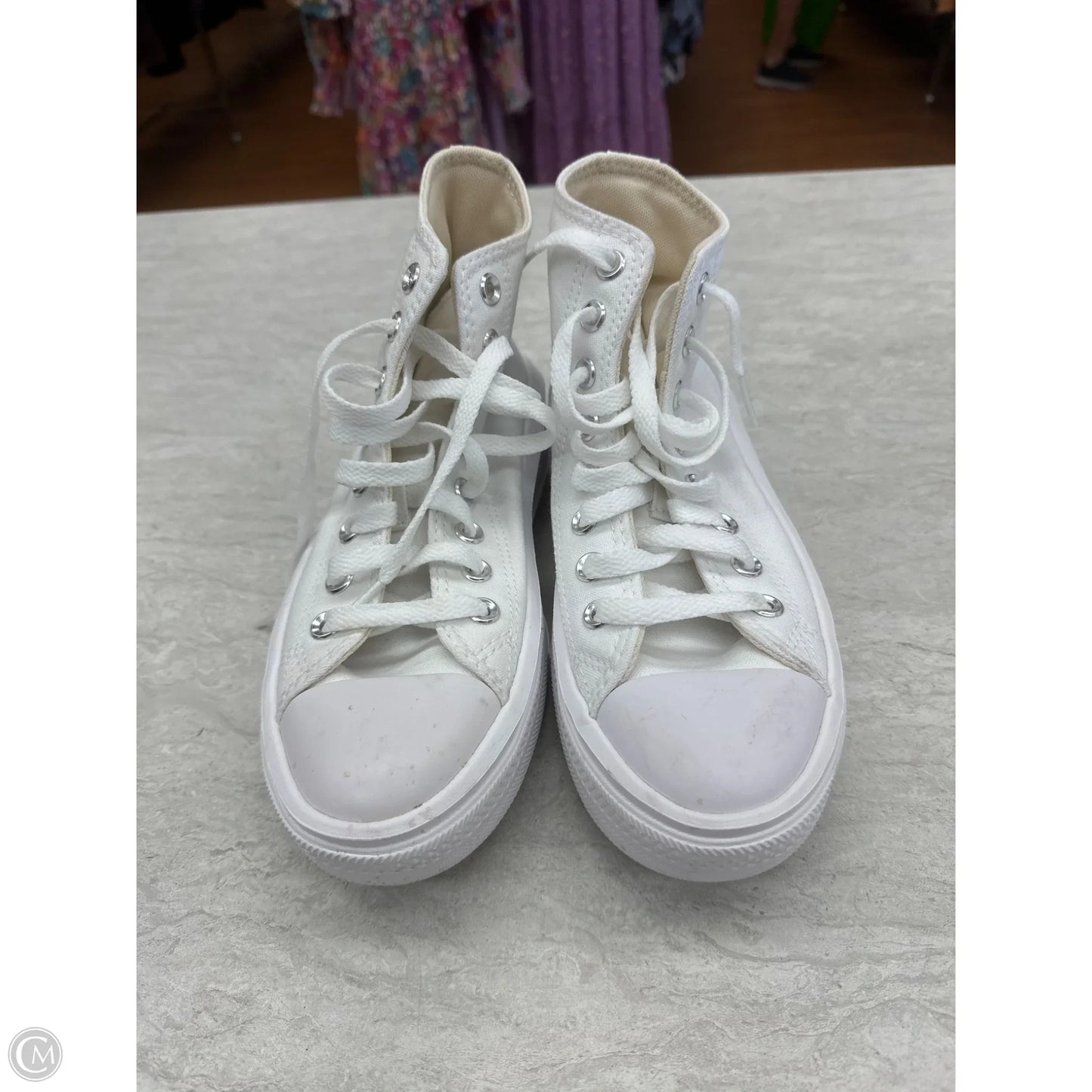 Shoes Sneakers By Converse In White, Size: 7