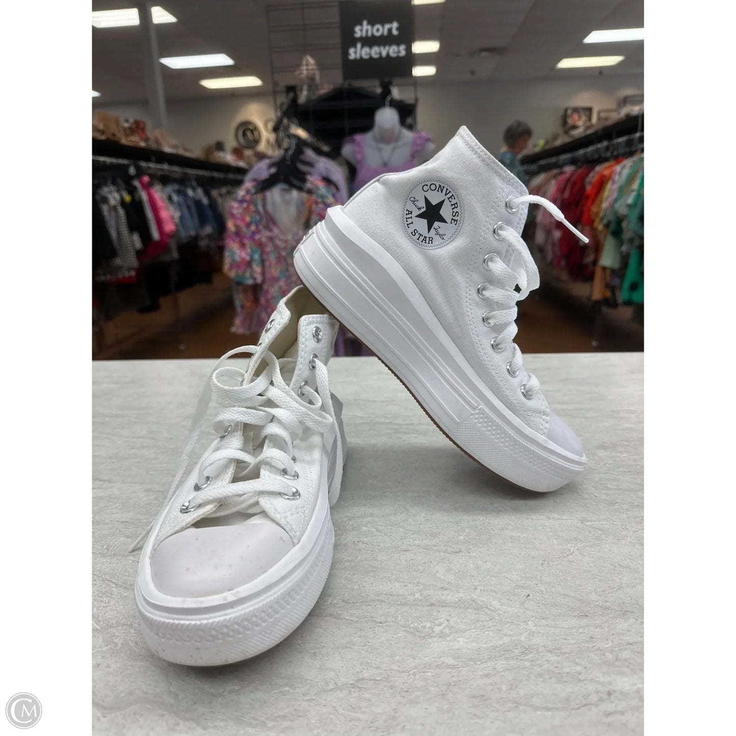 Shoes Sneakers By Converse In White, Size: 7