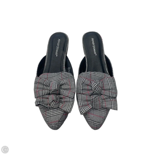Shoes Flats By Ashley Stewart In Plaid Pattern, Size: 10