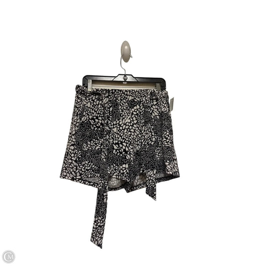 Shorts Set By White House Black Market In Black & White, Size: 4