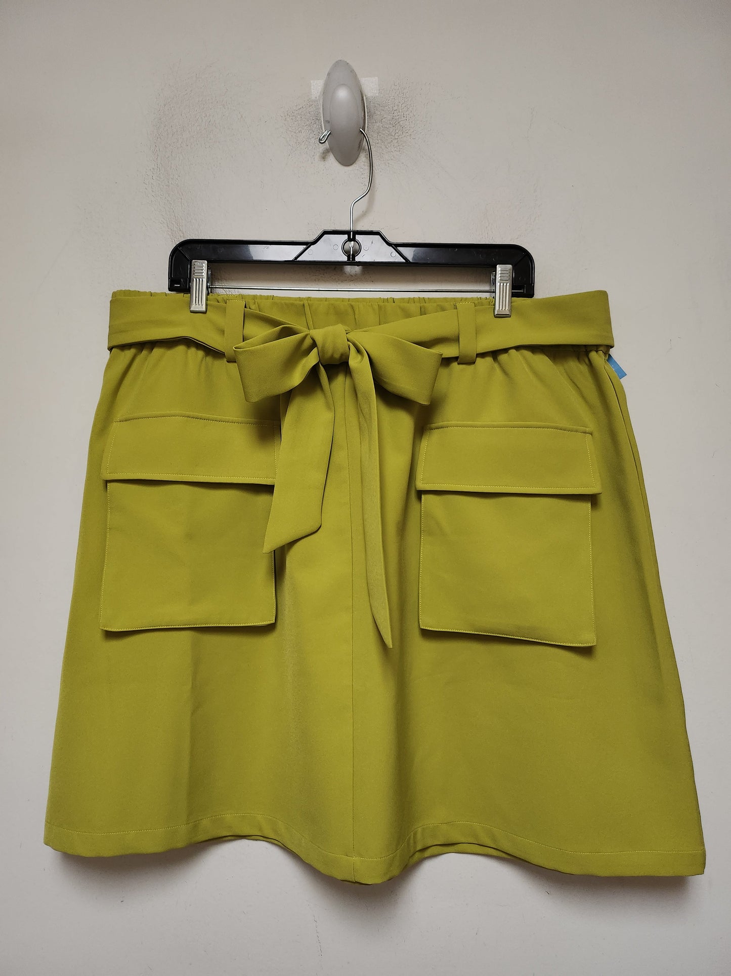 Skirt Mini & Short By Eloquii In Chartreuse, Size: 18