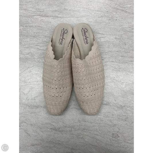 Shoes Flats By Skechers In Cream, Size: 8.5