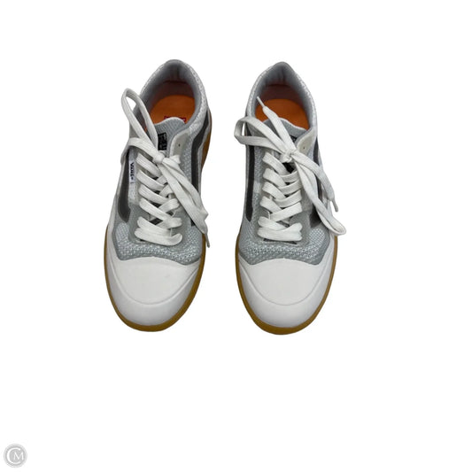 Shoes Sneakers By Vans In Grey & White, Size: 9.5