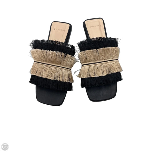 Sandals Flats By Clothes Mentor In Black & Gold, Size: 8