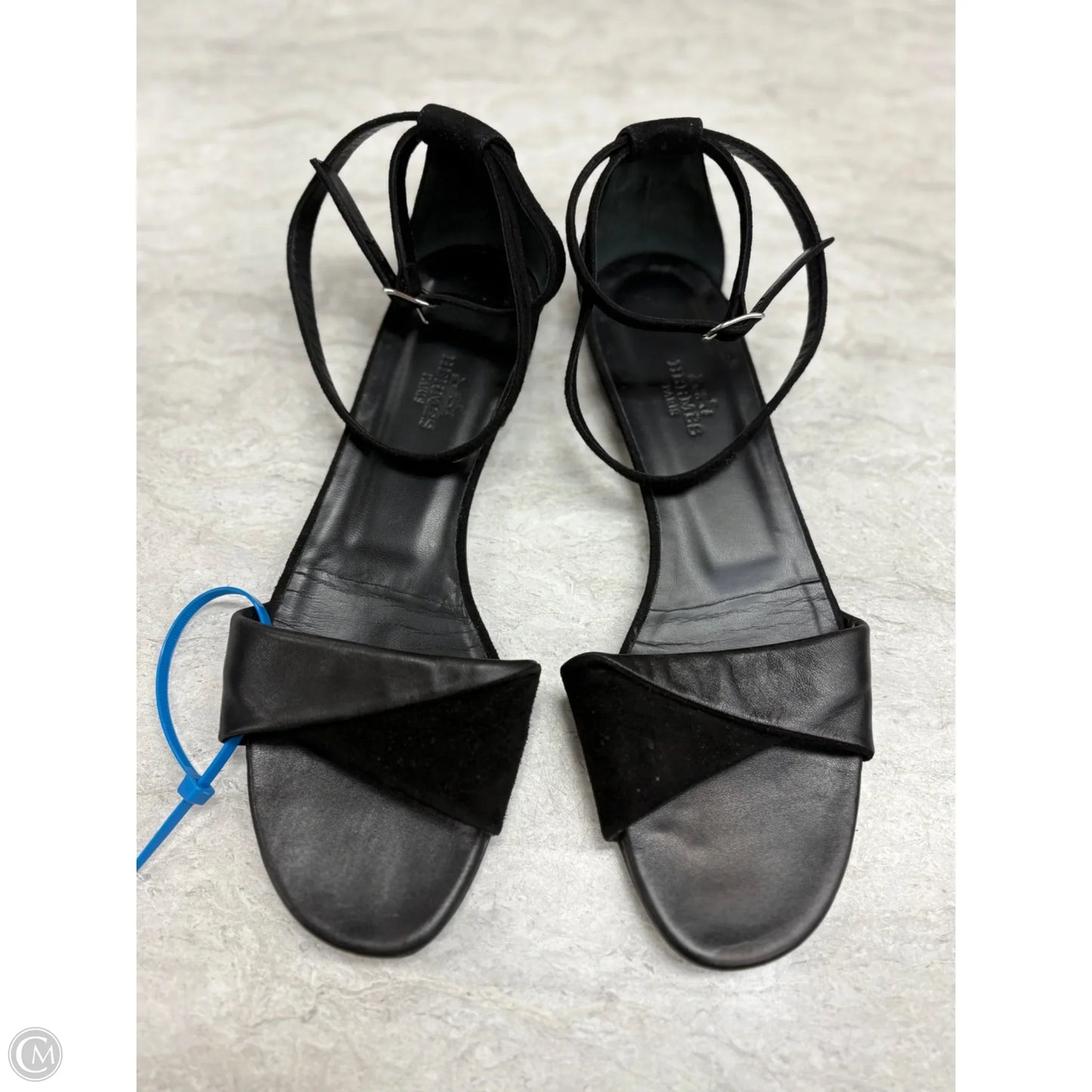 Sandals Luxury Designer By Hermes In Black, Size: 6.5