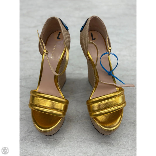 Shoes Luxury Designer By Gucci In Floral Print, Size: 7