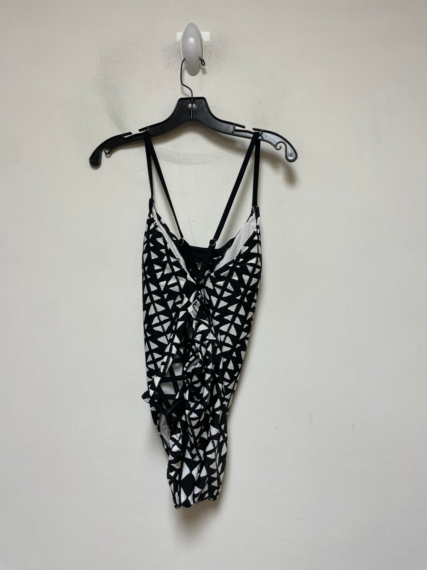 Black & White Swimsuit Time And Tru, Size Xl