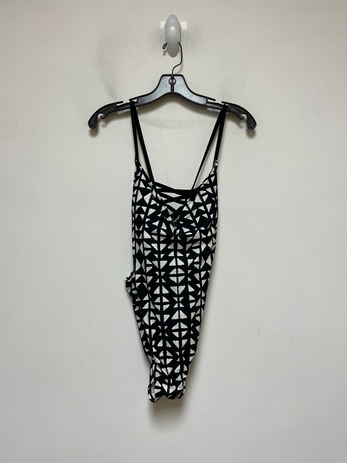 Black & White Swimsuit Time And Tru, Size Xl